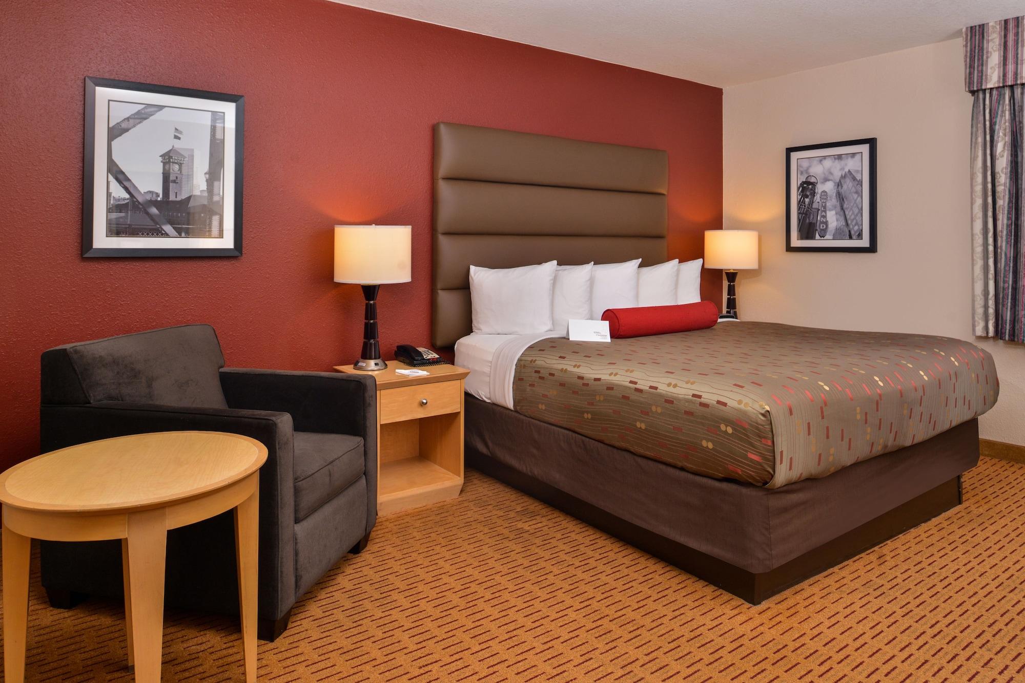 Clackamas Inn And Suites Zewnętrze zdjęcie