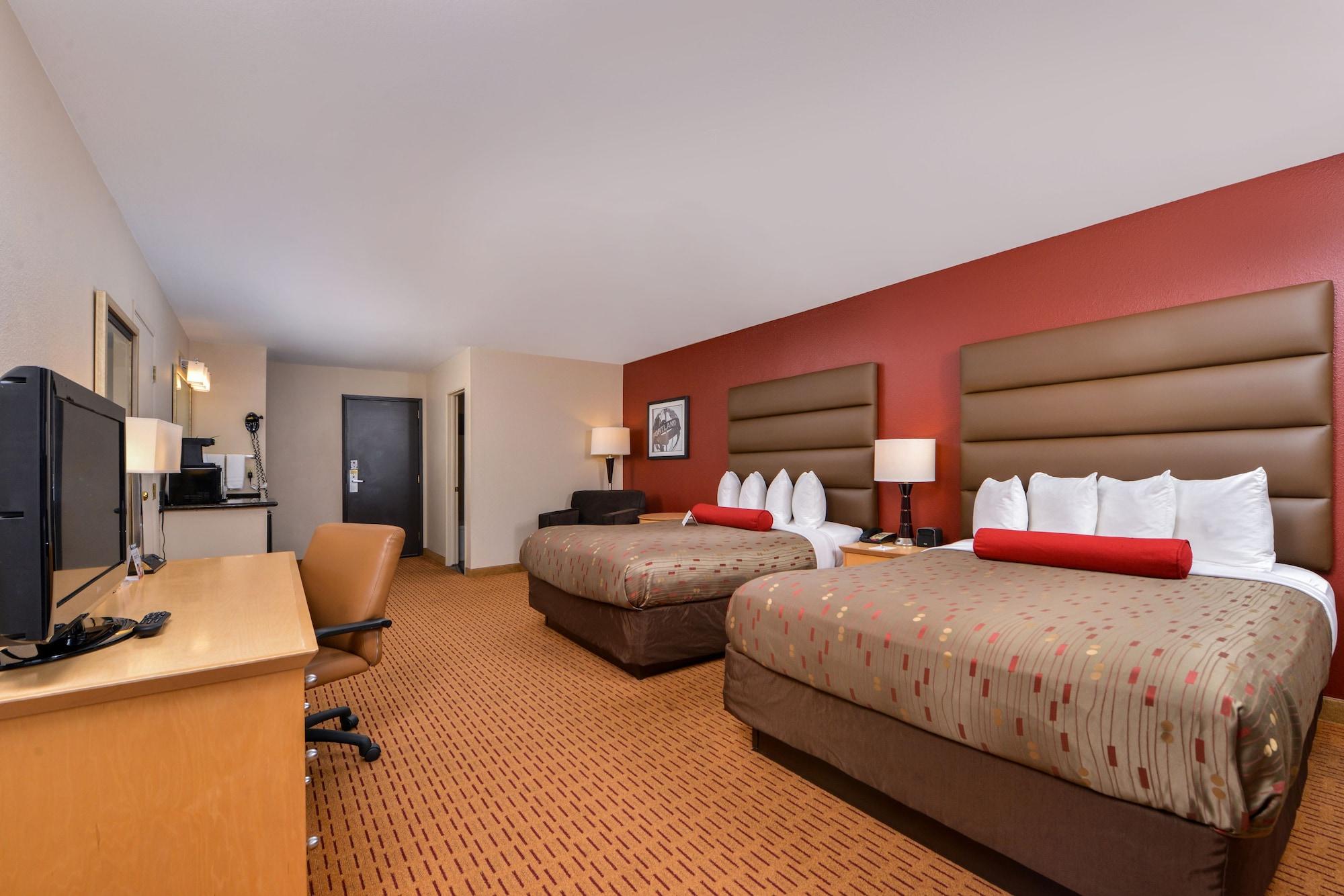 Clackamas Inn And Suites Zewnętrze zdjęcie