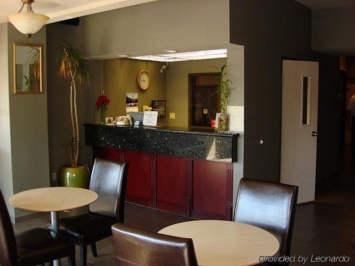 Clackamas Inn And Suites Zewnętrze zdjęcie