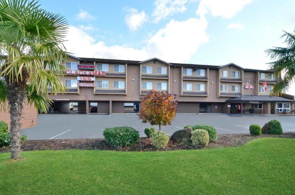 Clackamas Inn And Suites Zewnętrze zdjęcie